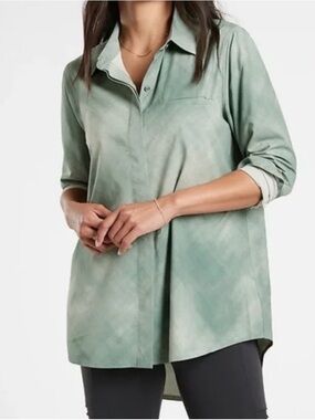 Athleta Sage Green Button-Front Tunic Shirt